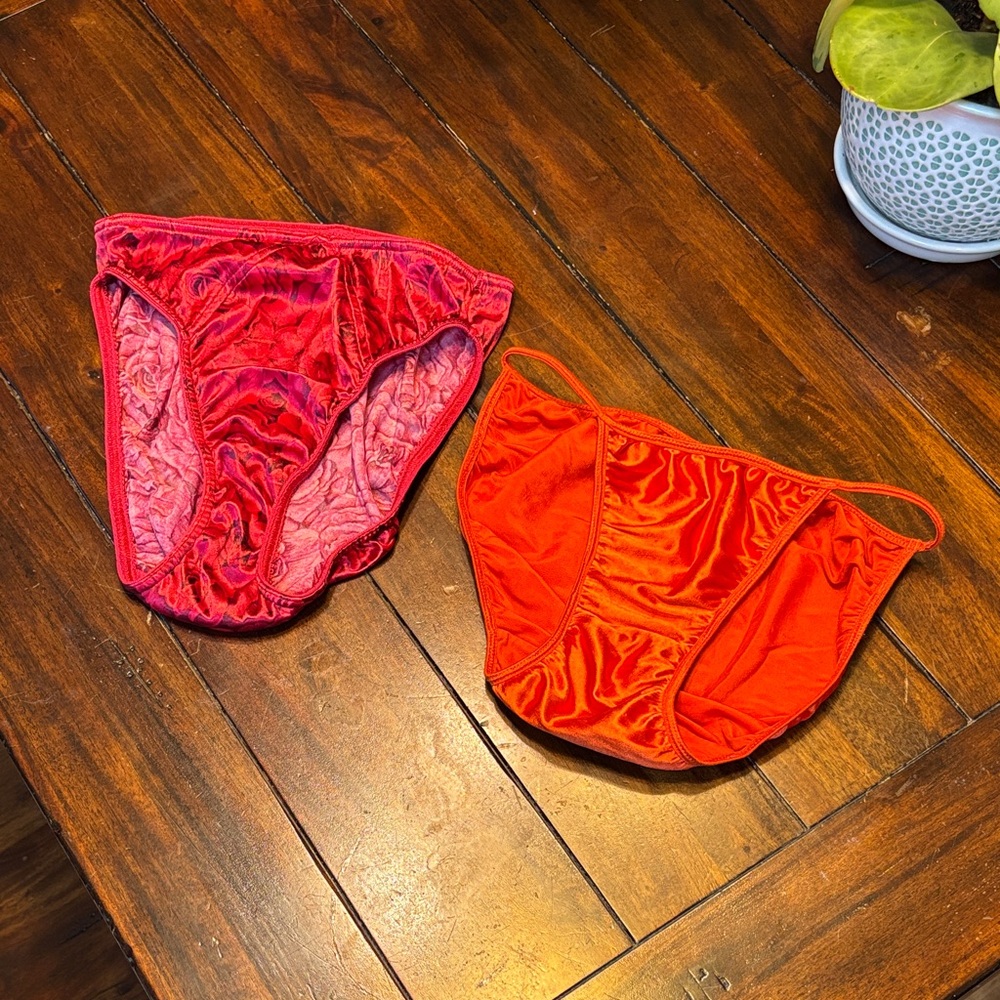 Victoria's Secret vintage satin Panties size medium